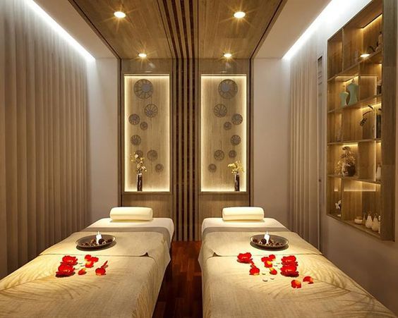 Spa bed and treatment room Goa